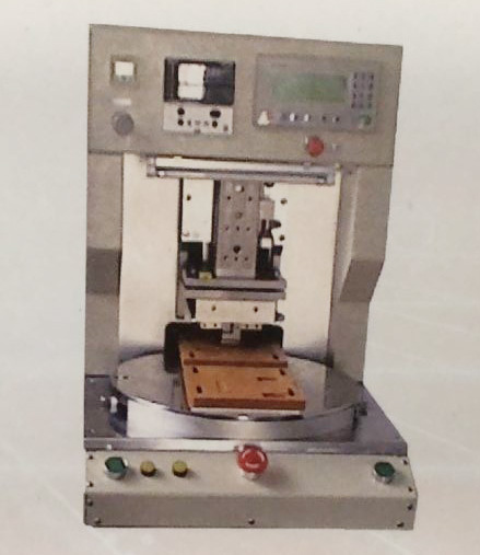 轉(zhuǎn)盤式脈沖熱壓機(jī)